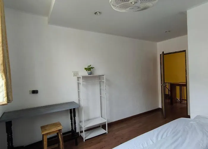 Santo House ゲストハウス 3*